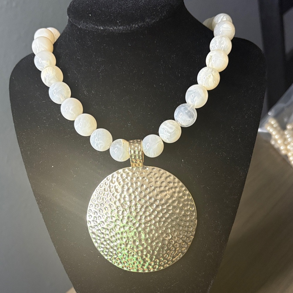 Hammered Gold Pendant Bead Necklace - White Beads